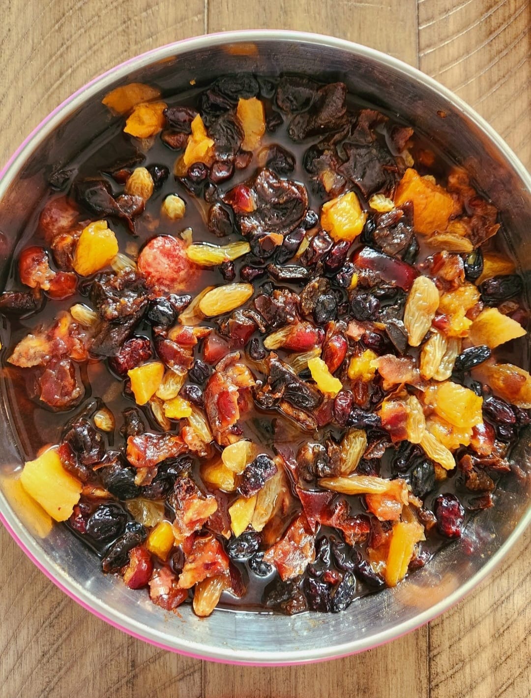 Eggless Christmas fruit cakes